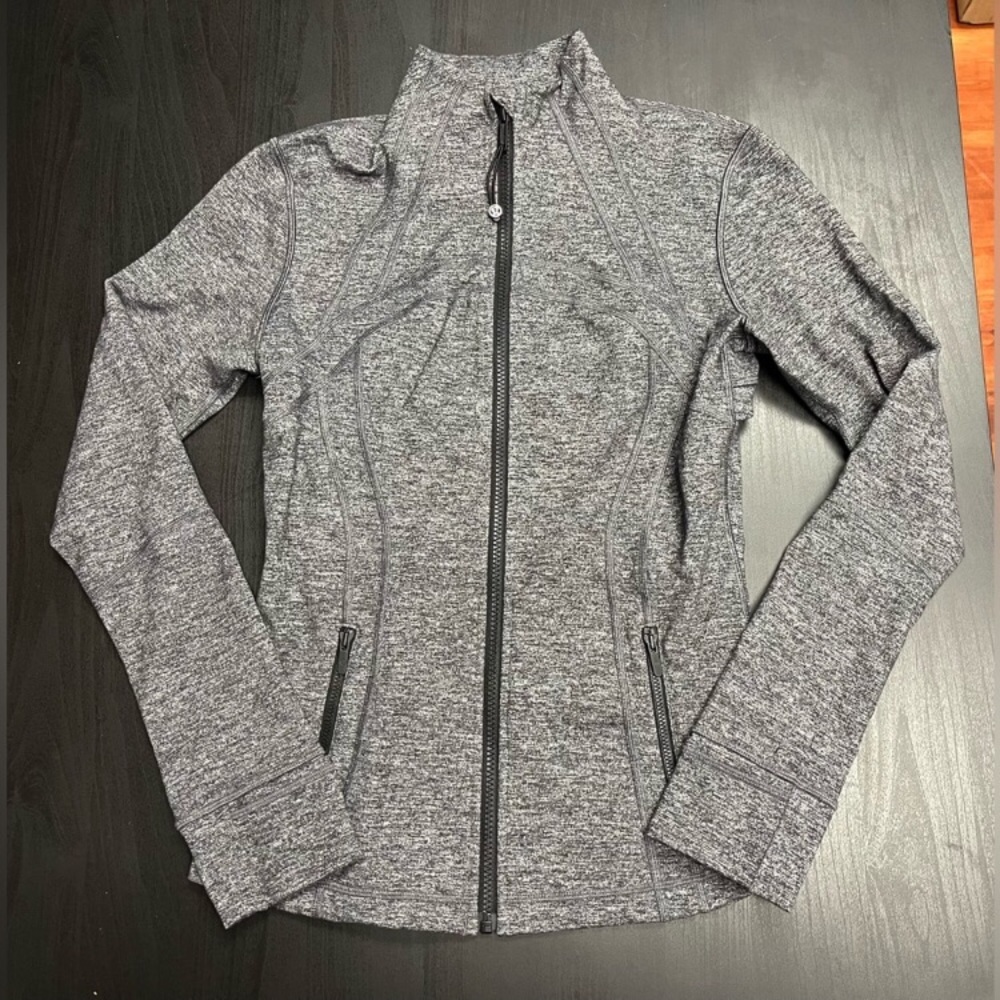 Lululemon define jacket in heather grey size 6 - Picture 4 of 7